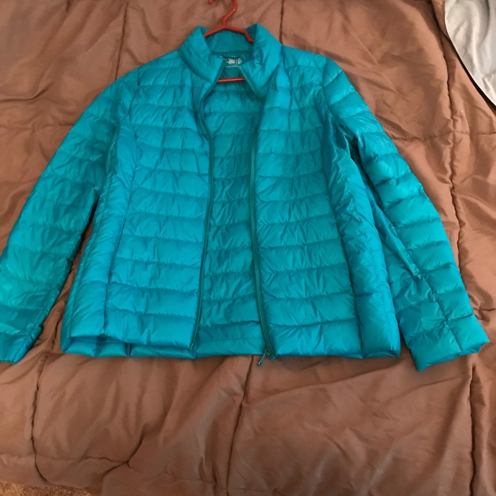 Green puffer jacket